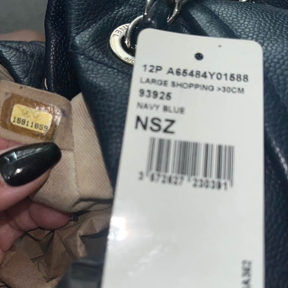 Chanel - Picture 9 of 9